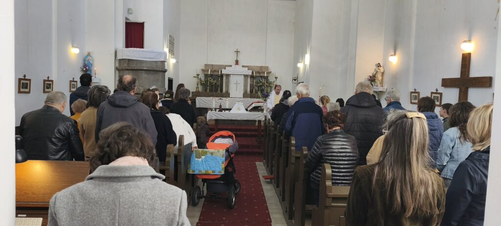 2026 Dinnyés, Szent György-napi templombúcsú - templombelső