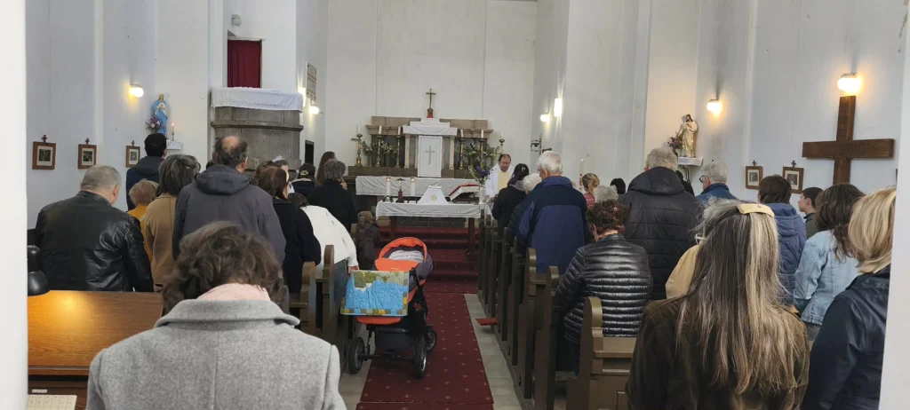 2026 Dinnyés, Szent György-napi templombúcsú - templombelső